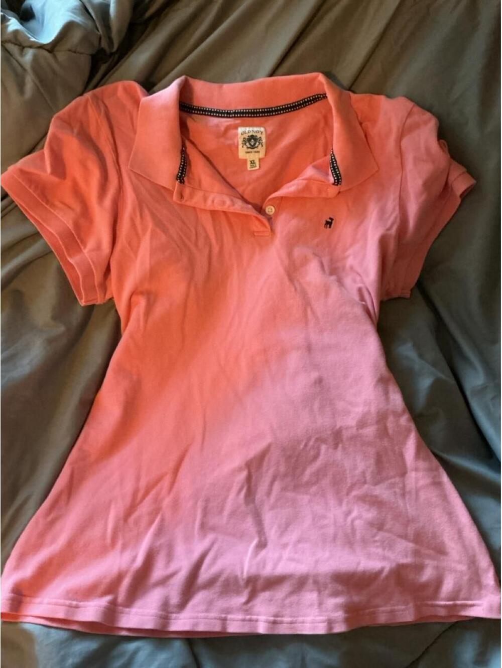 ADORABLE VINTAGE OLD NAVY Y2K FITTED POLO